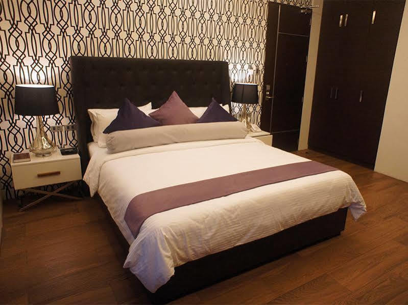 Lenox Hotel Dagupan City Kültér fotó
